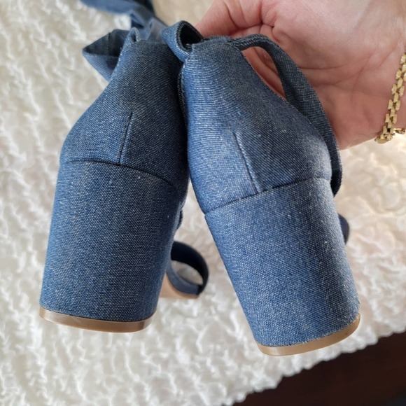 KENNETH COLE REACTION Denim Embroidered Heels Size 6.5 - Picture 4 of 10